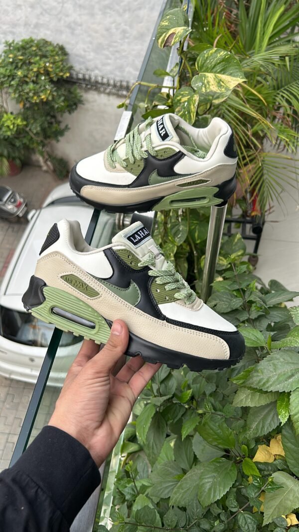 NIKE AirMax 90 LAHAR ESCAPE 