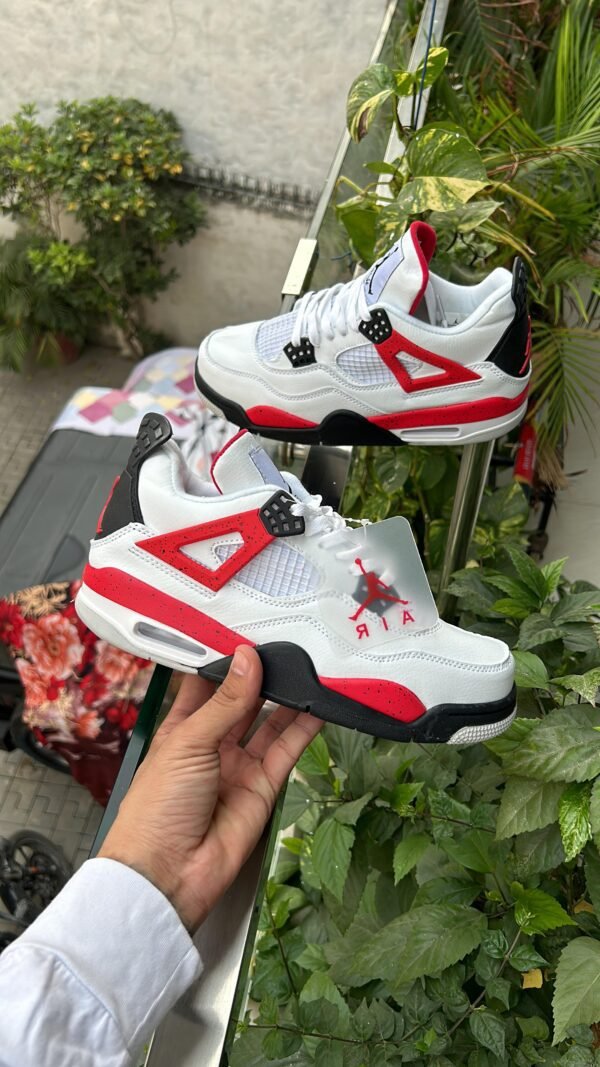 AIR JORDAN 4 "Red Cement" 