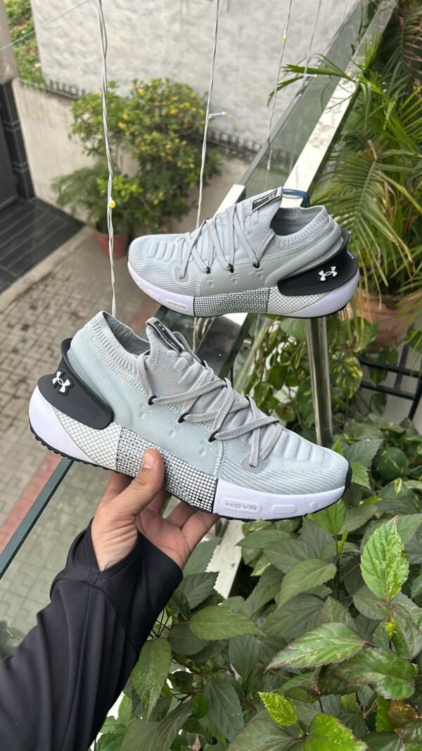 UNDER ARMOUR Hovr Phantom 3