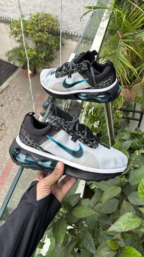 NIKE AirMax 2021 