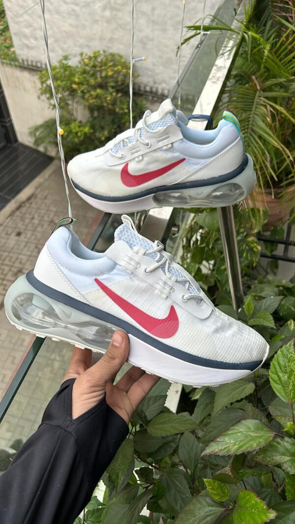 NIKE AirMax 2021 