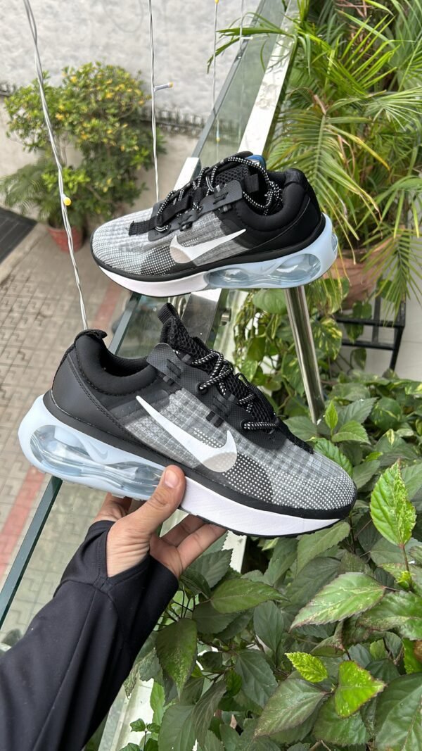 NIKE AirMax 2021 