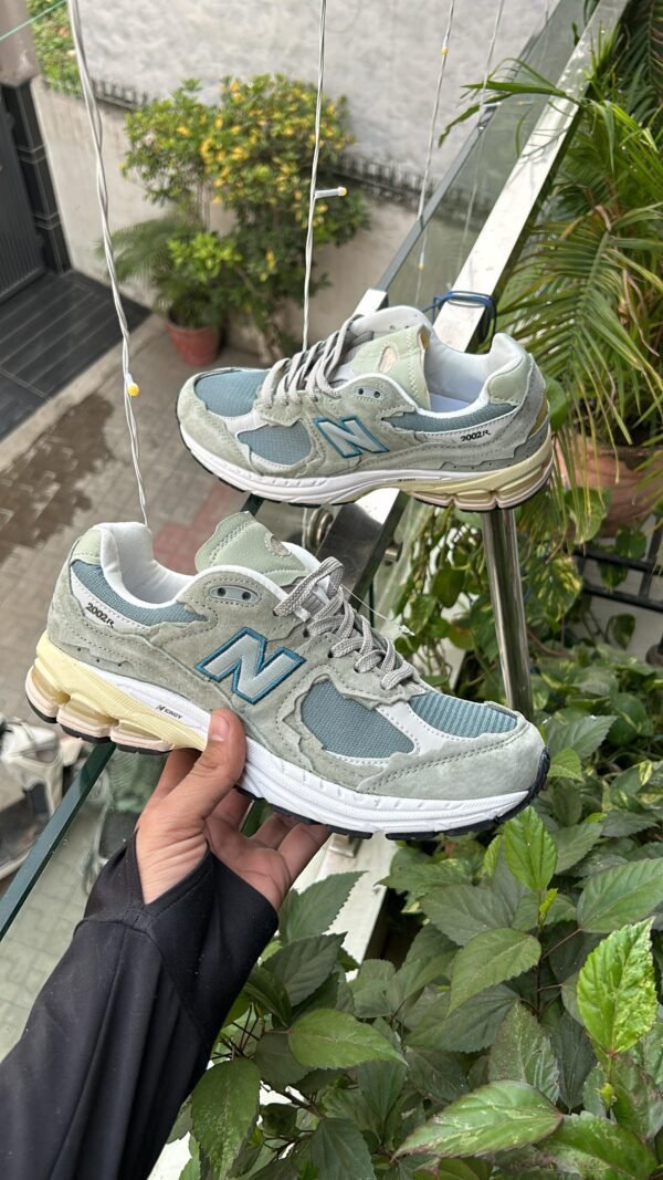 NEW BALANCE 2002R Protection Pack