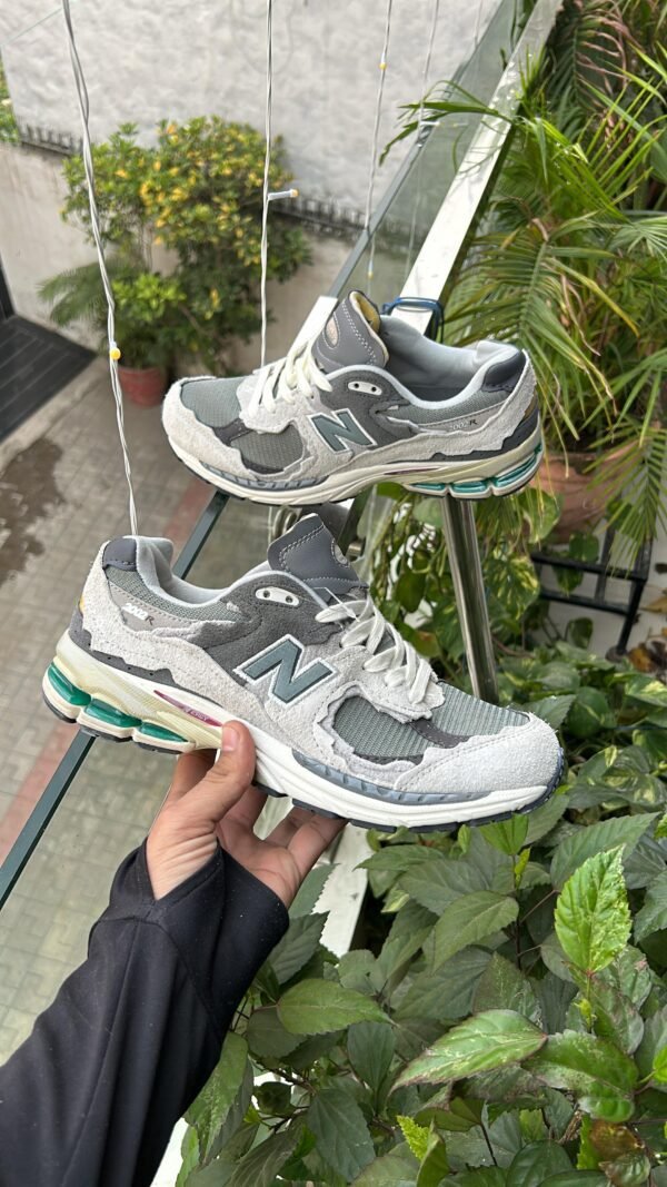 NEW BALANCE 2002R Protection Pack