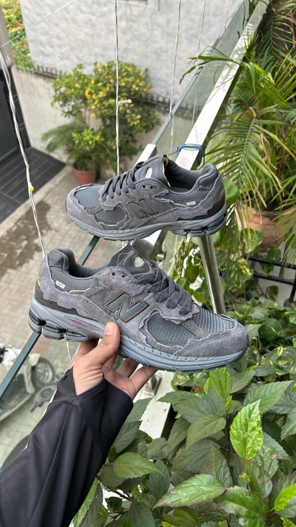 NEW BALANCE 2002R Protection Pack