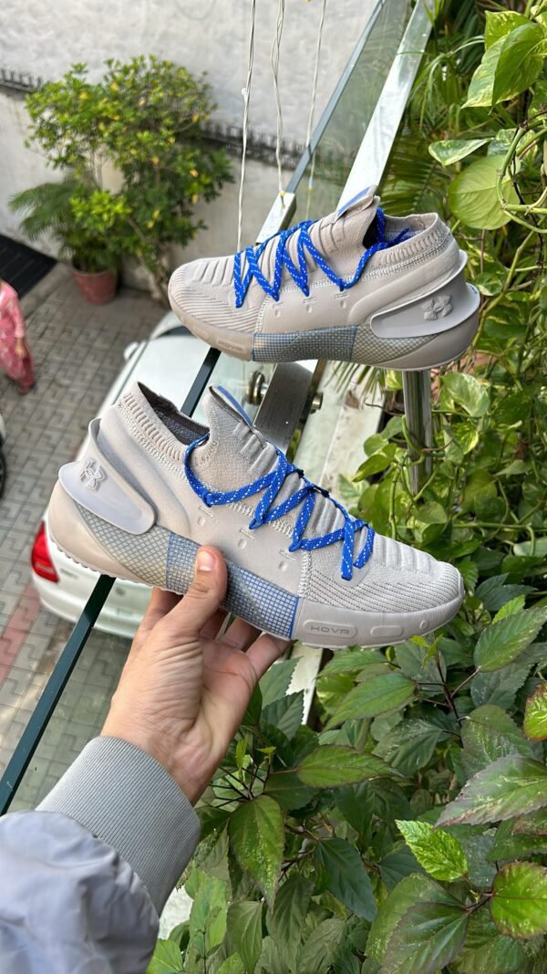 UNDER ARMOUR Hovr Phantom 3