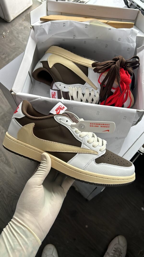 Jordan 1 Low Travis Scott X Fragment