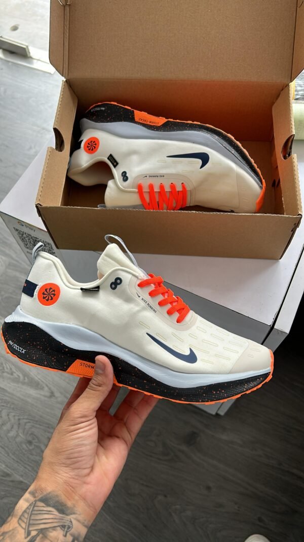 NIKE Infinity Run Gore-tex 2024