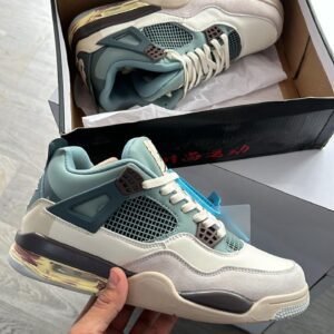JORDAN Retro 4 Snorlax Custom Edition