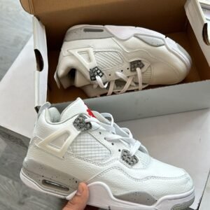 JORDAN Retro 4