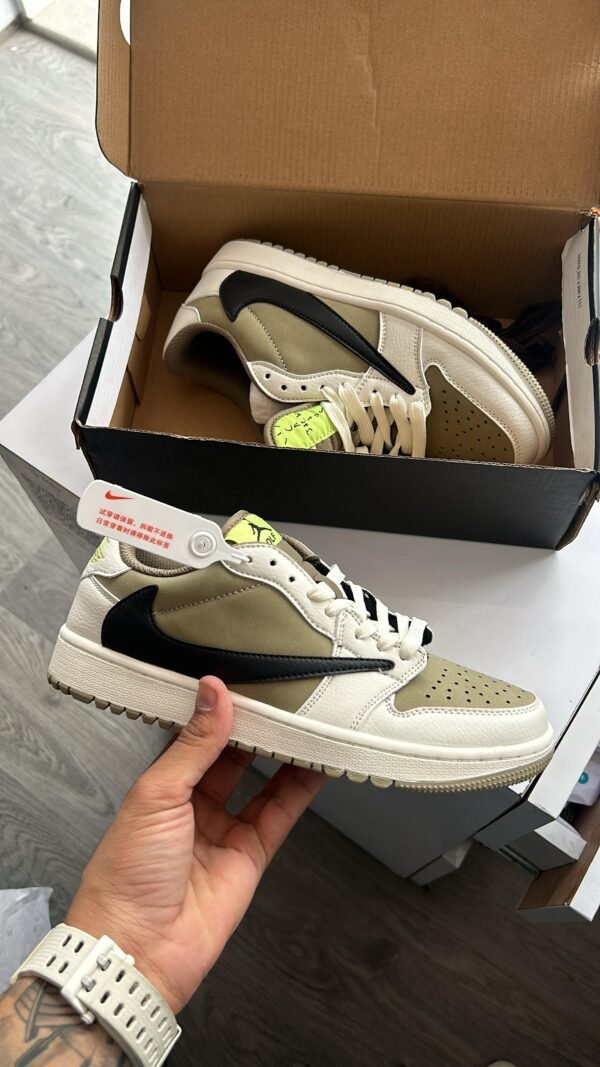 JORDAN 1 Low X Travis Scott GOLF