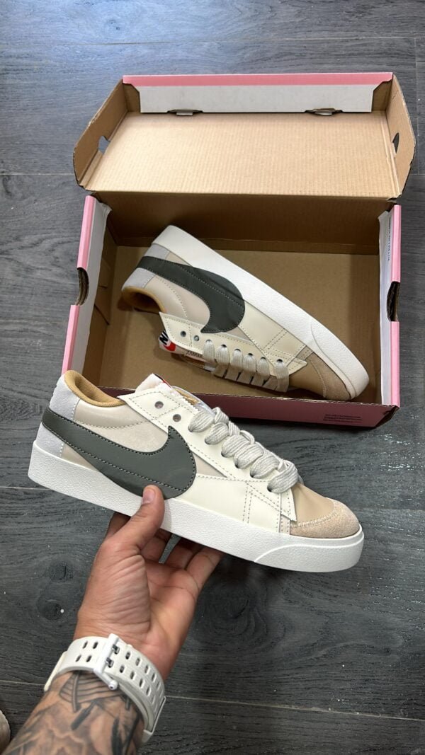 NIKE Blazer Low Jumbo 77’