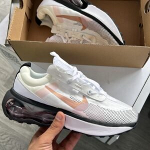 NIKE AirMax 2021