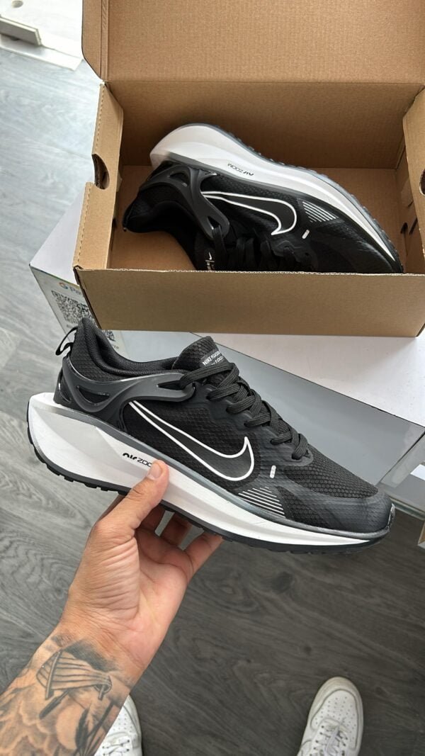 NIKE Zoom Pegasus