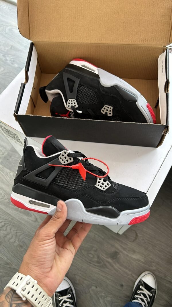 JORDAN Retro 4 Bred