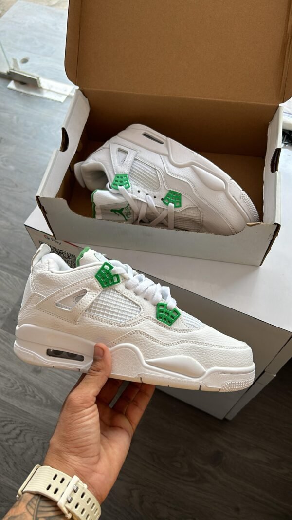 JORDAN Retro 4 "Metallic"