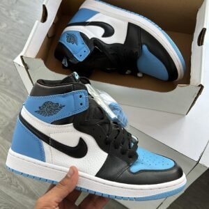 AIR JORDAN 1 High UNC Toe