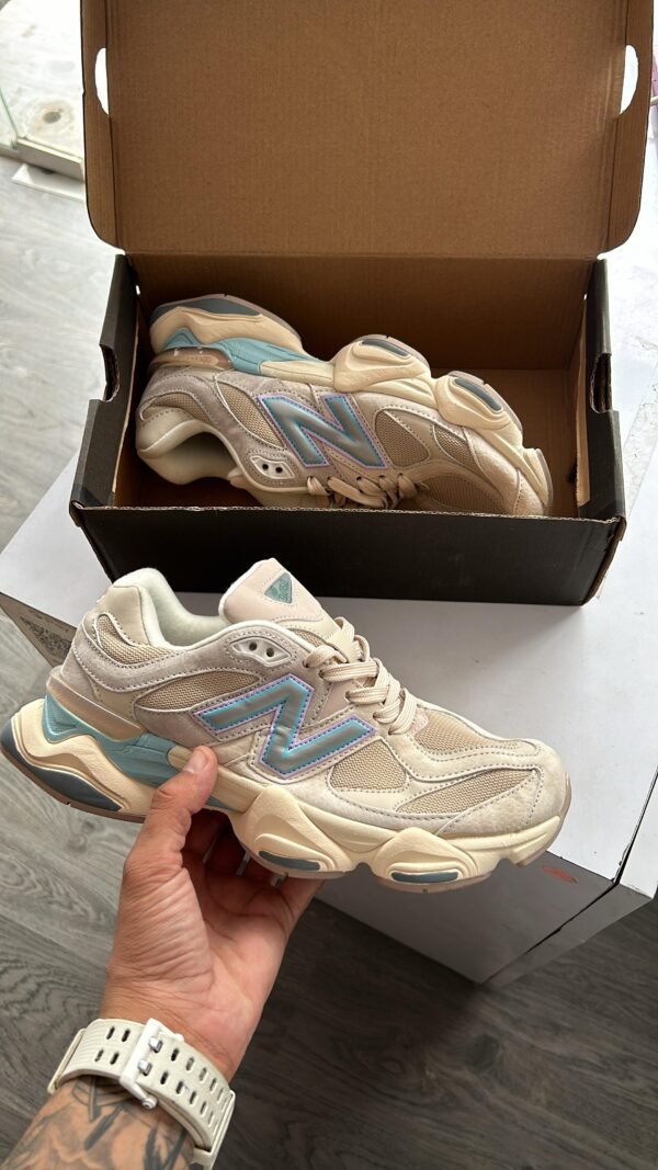 NEW BALANCE 9060