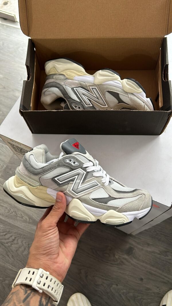 NEW BALANCE 9060