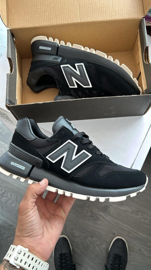 NEW BALANCE RC 1300