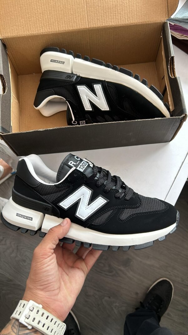 NEW BALANCE RC 1300