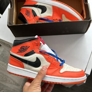 AIR JORDAN One Mid “Team Orange”