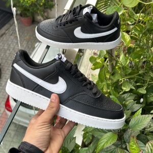 NIKE Court Classic Black White