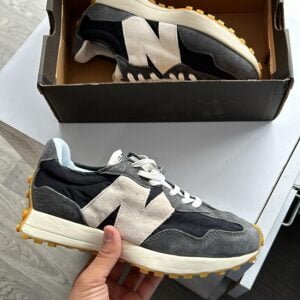 NEW BALANCE 327 Series