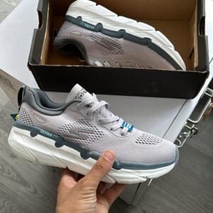 SKECHERS Max Cushion Running