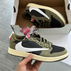 AIR JORDAN X TRAVIS SCOTT/Jack Cactus One Low Black/Olive
