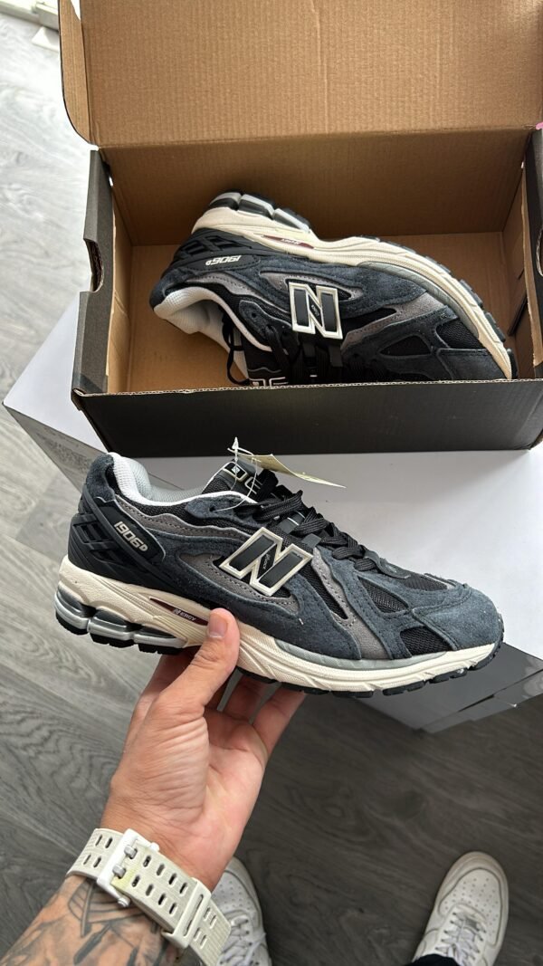 NEW BALANCE 1906D