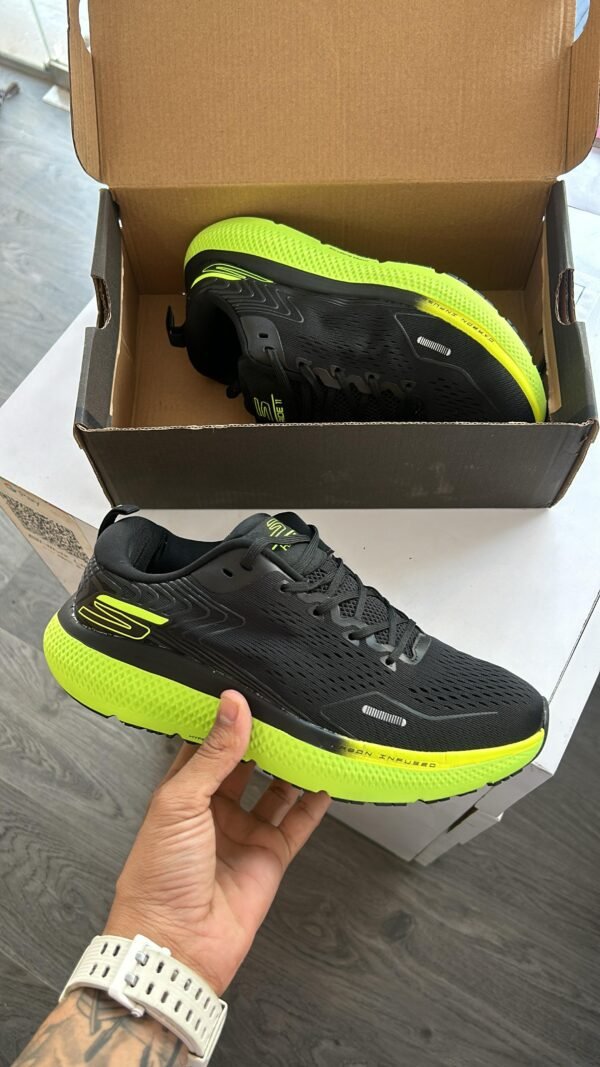 SKECHERS Go Run Ride 11