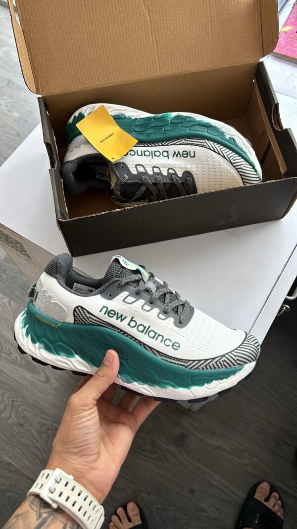 NEW BALANCE Fresh Foam More Trail v3