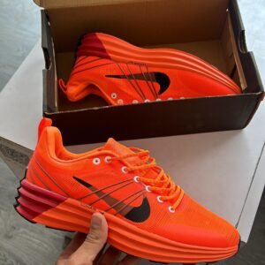 NIKE Lunar Roam Running