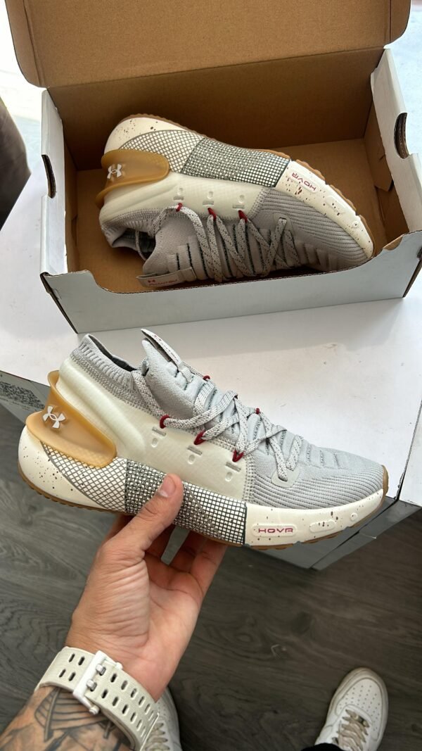 UNDER ARMOUR Phantom 3