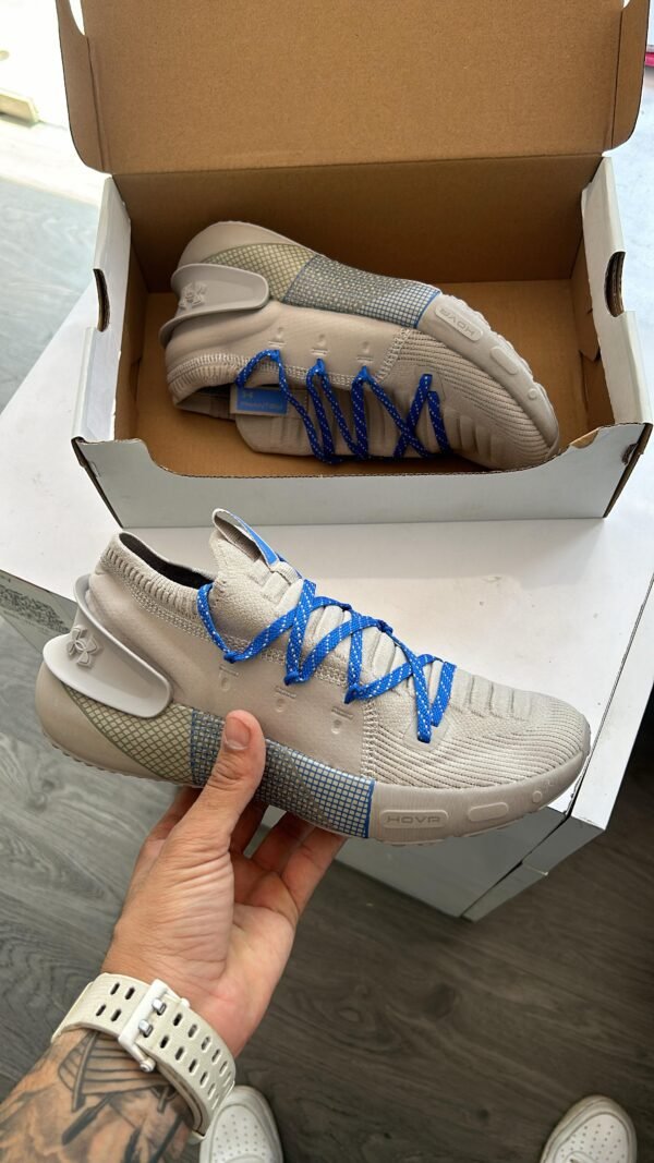 UNDER ARMOUR Phantom 3