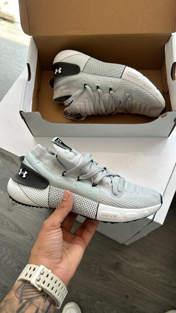UNDER ARMOUR Phantom 3
