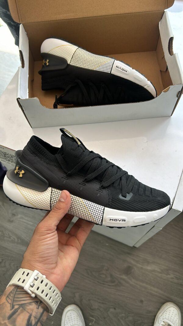 UNDER ARMOUR Phantom 3