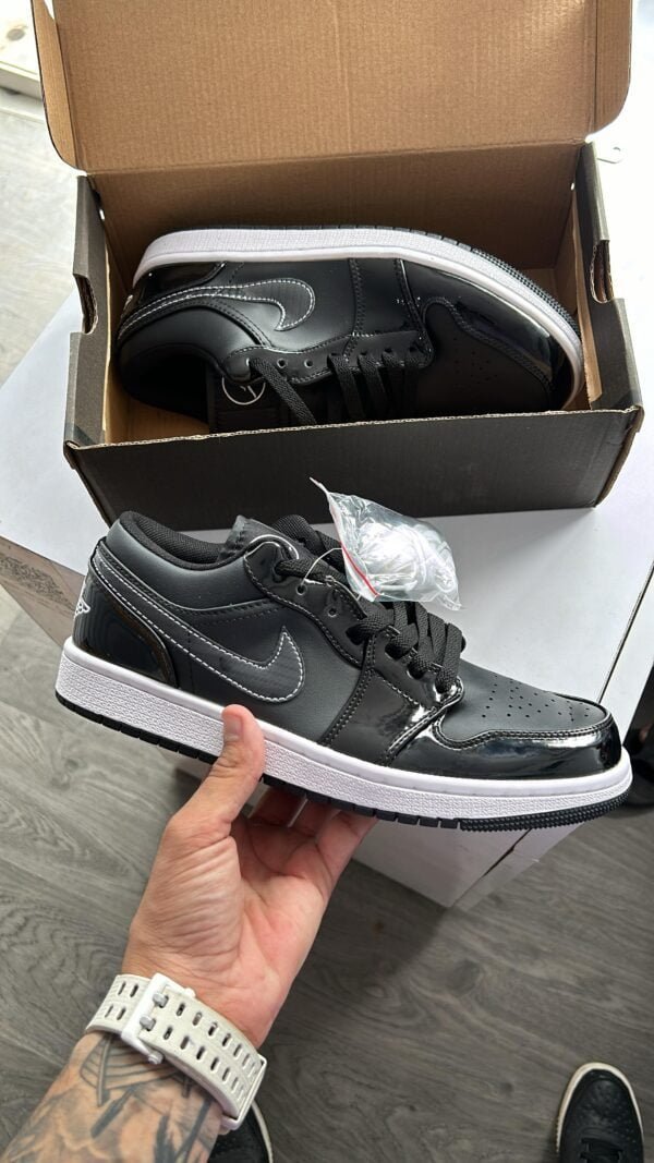 AIR JORDAN One Low Carbon Fiber