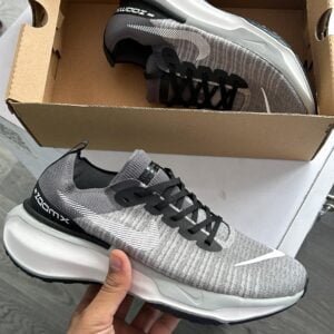 NIKE Invincible Run 3