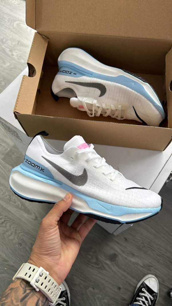 NIKE Invincible Run 3