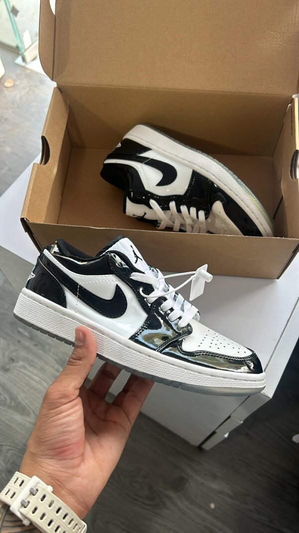 AIR JORDAN One Low Concord Patent