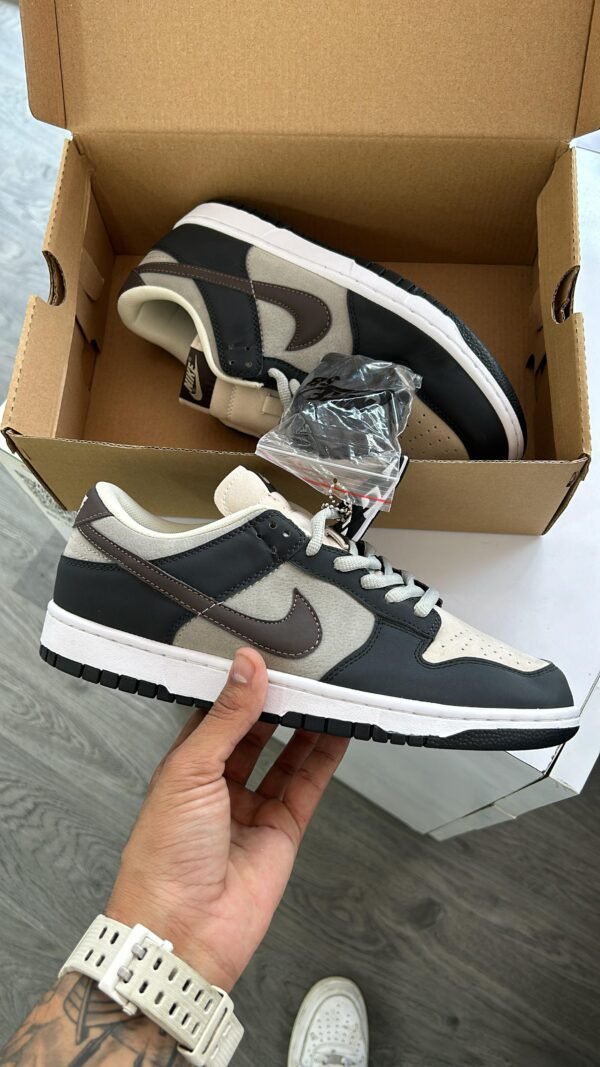 NIKE Dunks Customs