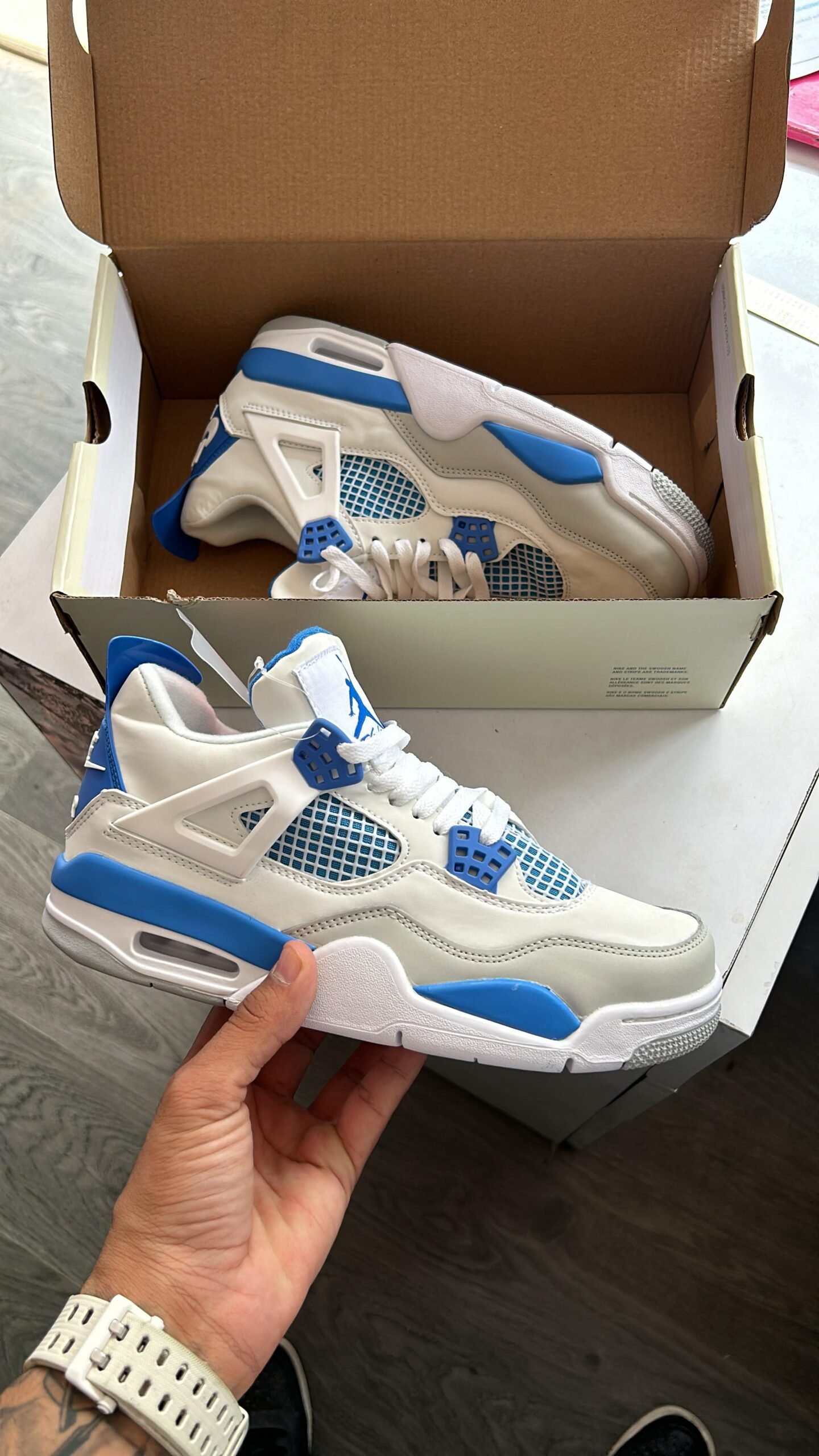 JORDAN Retro 4 Military Blue