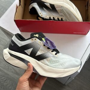 NEW BALANCE FuelCell SuperComp Elite V4