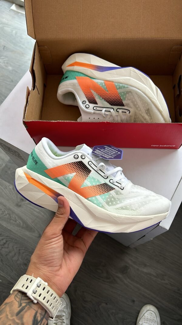 NEW BALANCE FuelCell SuperComp Elite V4