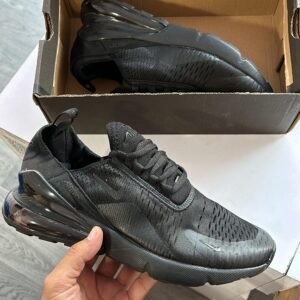 NIKE AirMax 270