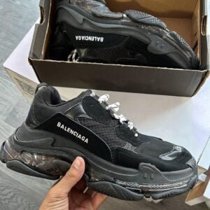 BALENCIAGA Triple S