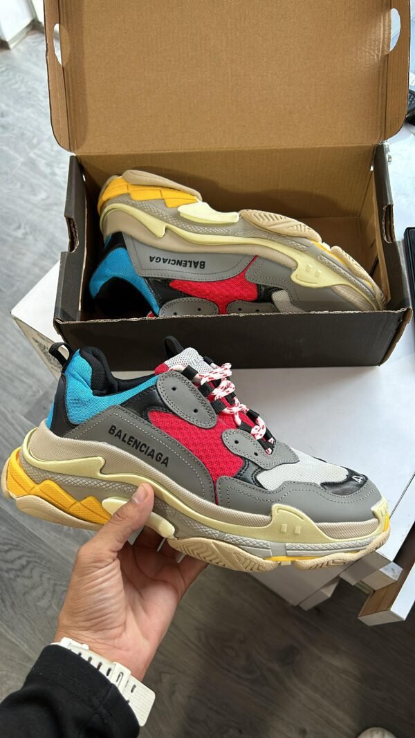 BALENCIAGA Triple S