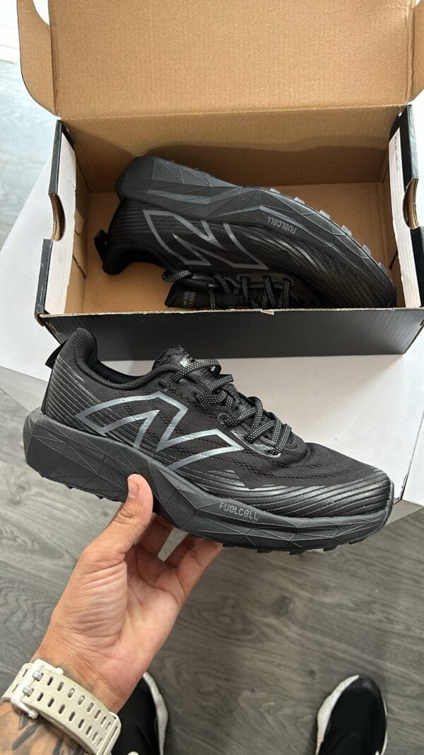 NEW BALANCE Fuelcell Venym